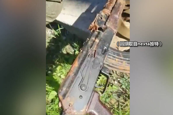 這樣也能打仗? 俄動員士兵配發AK步槍又鏽又爛 它們可能來自前主人的墳墓。