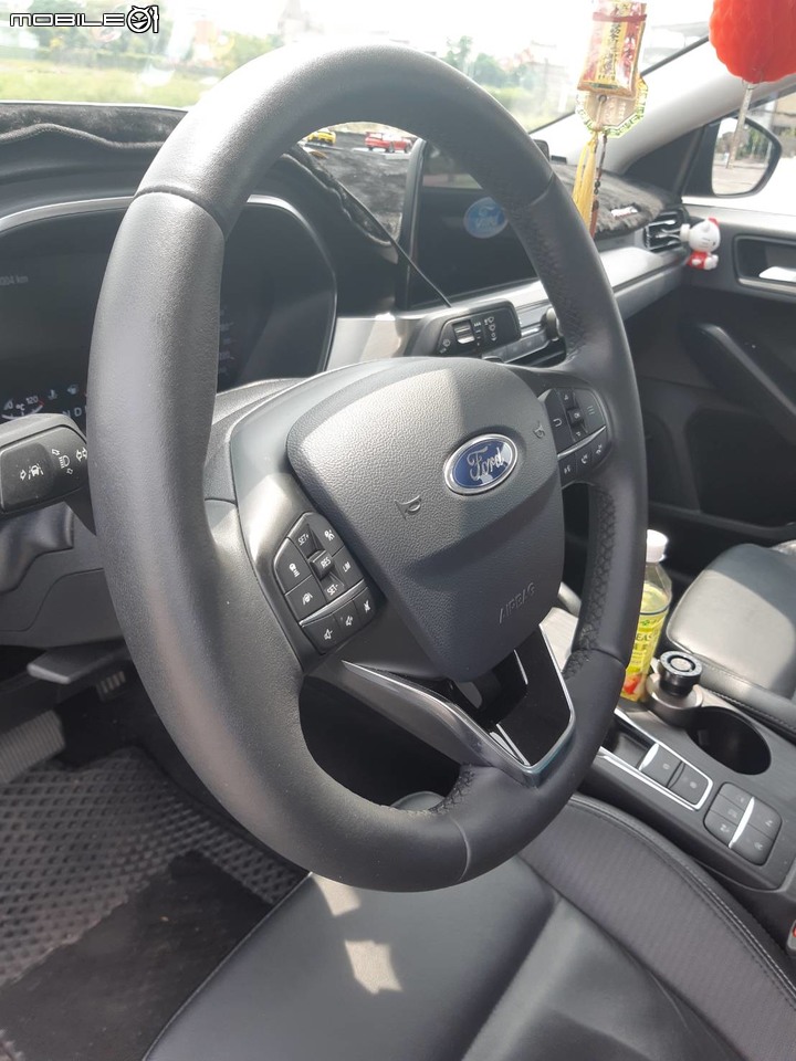 2019 FOCUS MK4 17TSR 四門頂規版 10萬公里達標!!，裡面附上0-100 加速影片，3缸抖動大不大的影片，及車漆太陽紋等等...