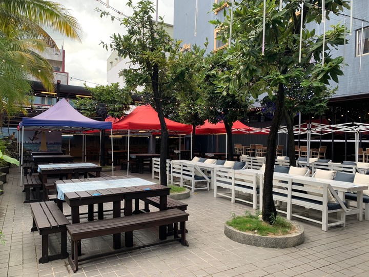 新發現的恆春特色美食：碳味蕾戶外庭園餐廳╱餐酒館，在地優惠多多