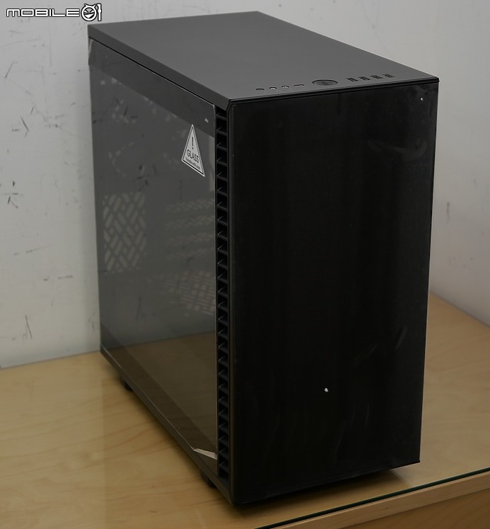 點我看大圖 防塵靜音緊湊 MATX- Fractal Design Define 7 Mini 開箱