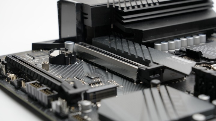 入門級電競主機板中的黑馬！技嘉 B660M AORUS PRO DDR4