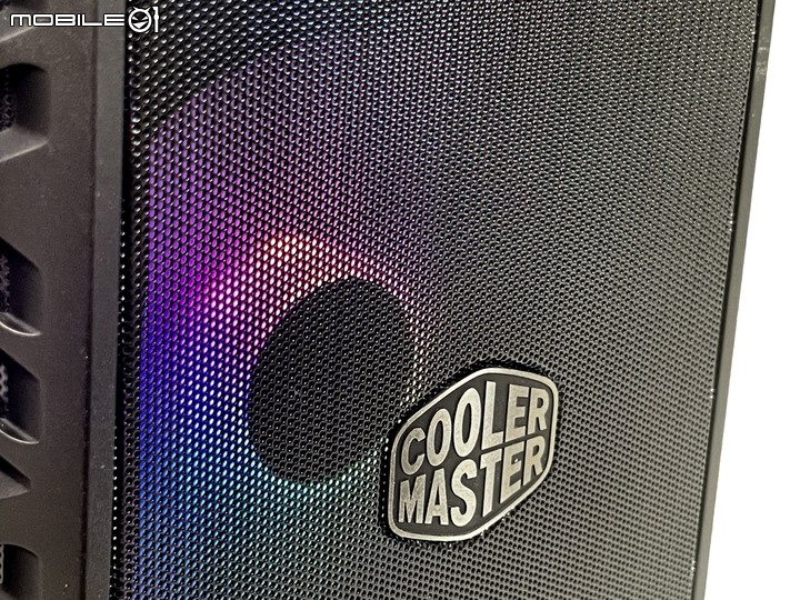 [開箱] CM MasterBox 520 Mesh 中直立式機殼