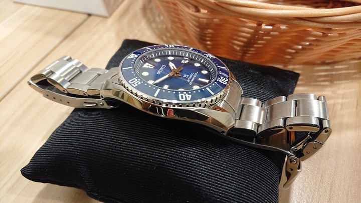 開箱：SEIKO PROSPEX KING SUMO 藍陶瓷圈潛水錶