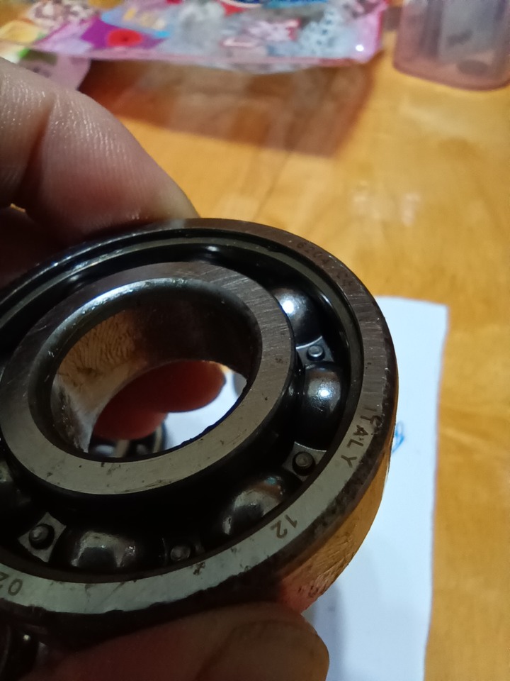 有懂SKF軸承的高手嗎？(這是正版還是仿冒品?)