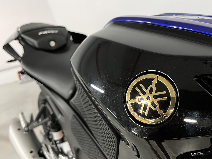 Yamaha Monster版R15v4M總代理開箱