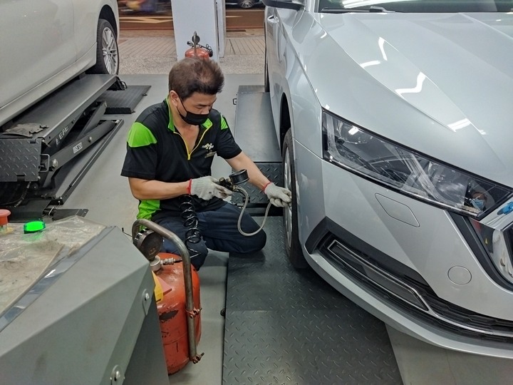 ŠKODA OCTAVIA COMBI 1.0TSI e-TEC 15,000km保養全紀錄,巧遇【ŠKODA x Rakuten Monkeys 樂天桃猿一日店長】台北場
