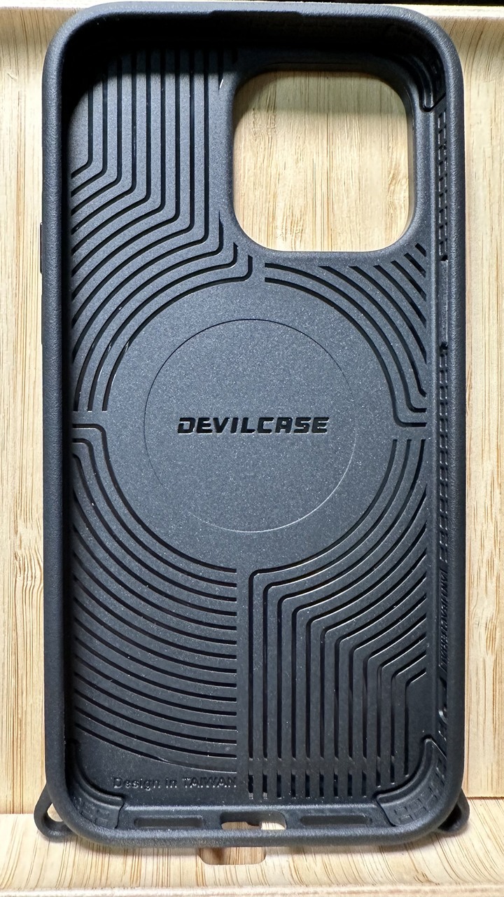 不專業開箱『DEVILCASE 惡魔防摔殼PRO 2』開箱分享。