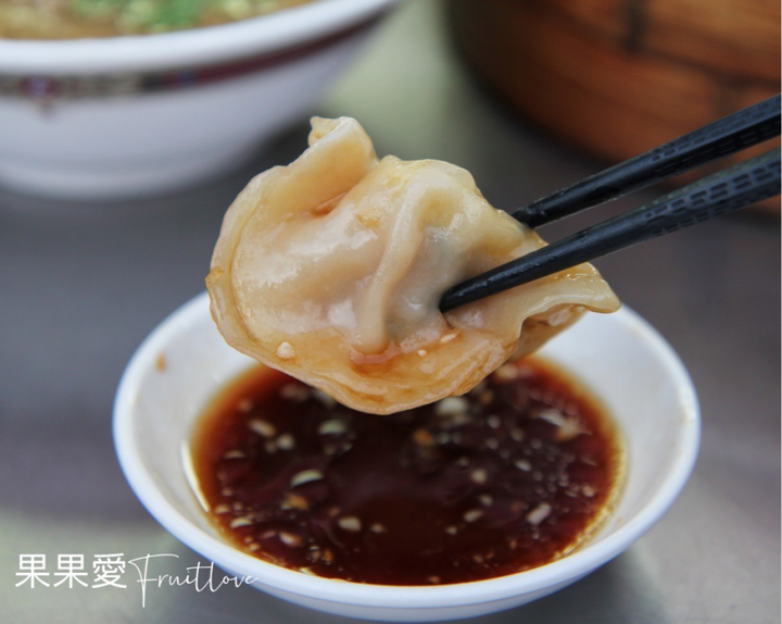 屏東美食|蒸餃皮Q又多汁，內餡飽滿，在地美食