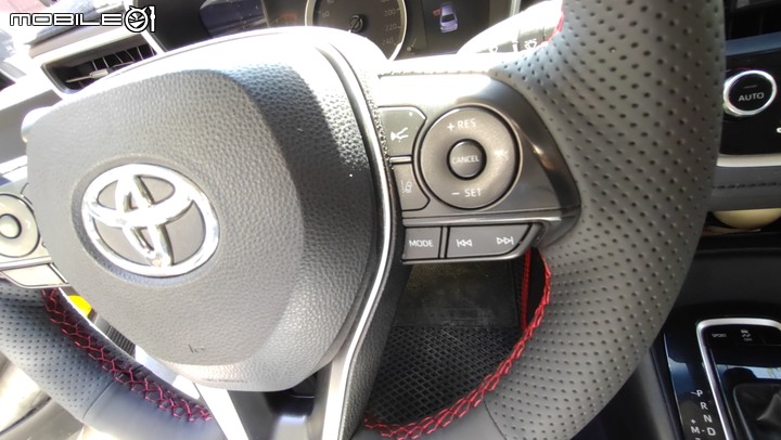 點我看大圖 TOYOTA 12代ALTIS手縫方向盤 DIY經驗分享