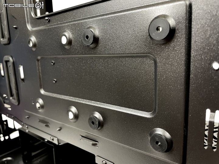 [開箱] CM MasterBox 520 Mesh 中直立式機殼