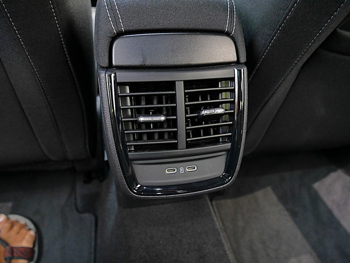 ŠKODA OCTAVIA COMBI 1.0TSI e-TEC 15,000km保養全紀錄,巧遇【ŠKODA x Rakuten Monkeys 樂天桃猿一日店長】台北場