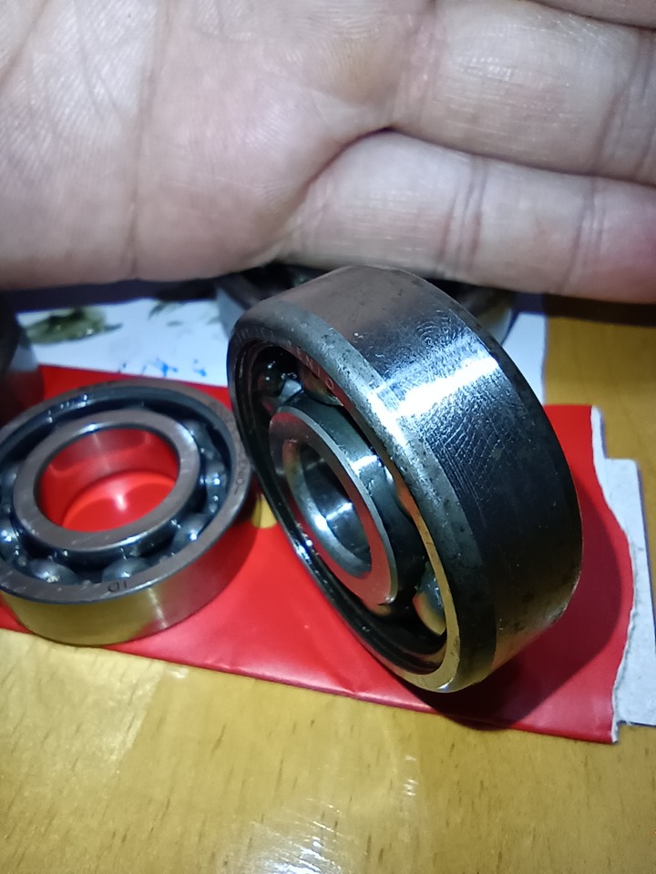 有懂SKF軸承的高手嗎？(這是正版還是仿冒品?)
