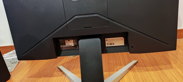 新電競螢幕BenQ EX240N開箱
