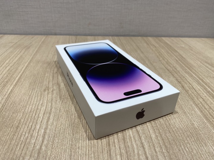爽啦!用肝換來的 iPhone 14 pro max 紫色第一天到手!