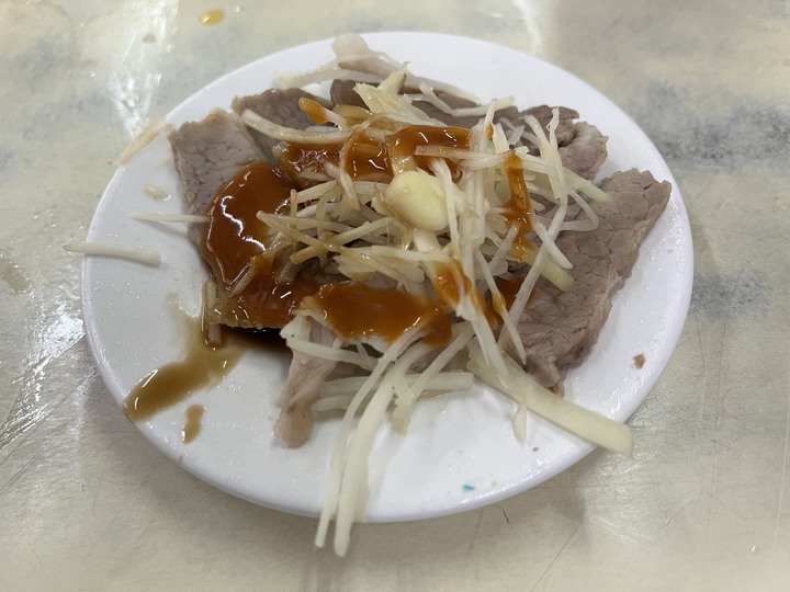 [食記] 明拉仔麵米苔目，台灣彰化員林，湯頭鮮甜拉仔麵配上現切肉束尾