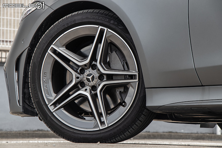 Mercedes-Benz CLS 350 小改款試駕|風華絕代的轎跑先驅