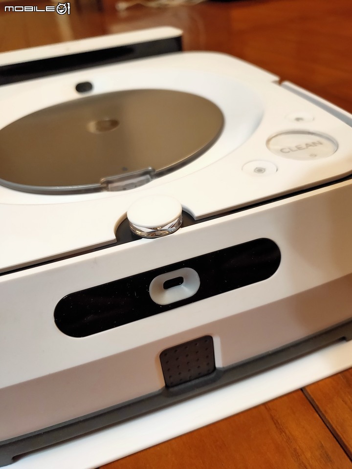 點我看大圖 隊友確診後才讓我們發現新大陸 irobot m6 拖地兩周小心得!