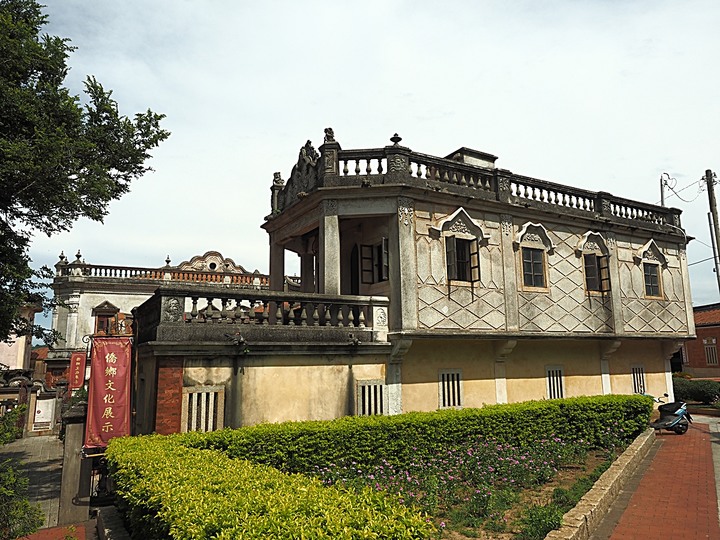 「有水頭富,無水頭厝」之前水頭中界洋樓群 — 金水國小、得月樓、僑鄉文化館、黃永遷、黃永鑿兄弟洋樓(水頭42號洋樓) — 盛夏金門四日行 金城篇 第1部