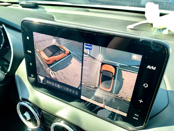 國產四門房車的「顏值」擔當!?NISSAN SENTRA開箱!