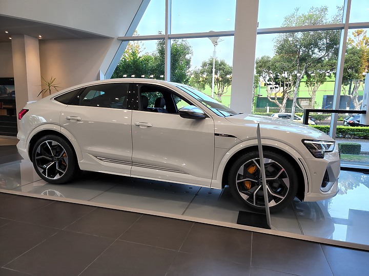(圓夢開箱) 2022年式 Audi A5 Sportback 45 TFSI quattro S-line(新增動畫尾燈)
