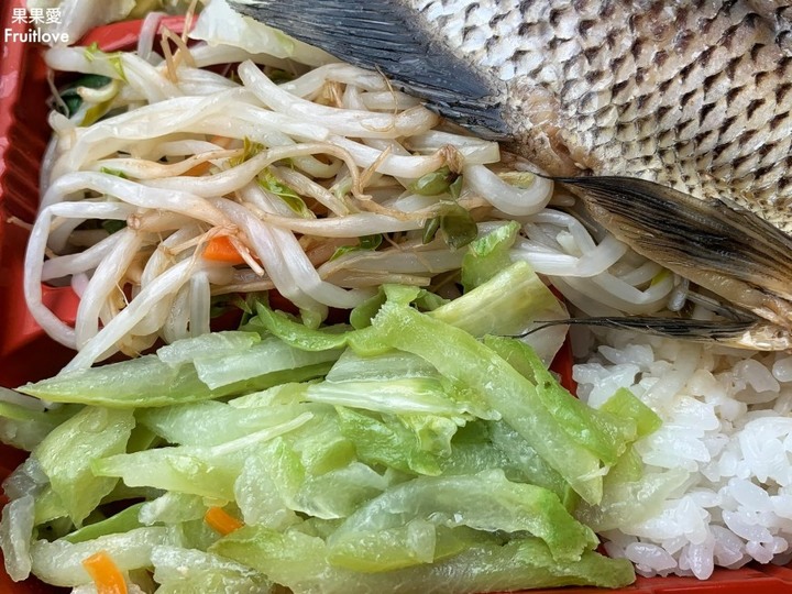 點我看大圖 台中美食|隱藏在小巷弄的便當店,海吳郭魚每天限量,已撲空好多次