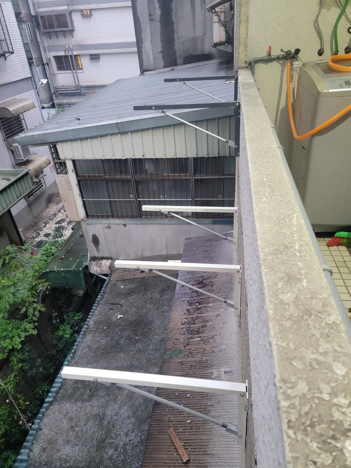 鋁窗凸窗問題請教