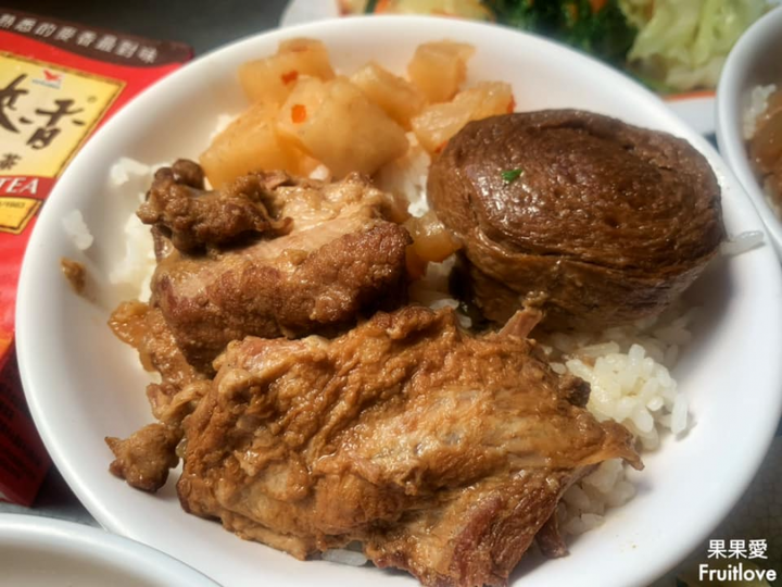 南投美食|讓人好滿足的軟骨飯，味道好吃且不油膩