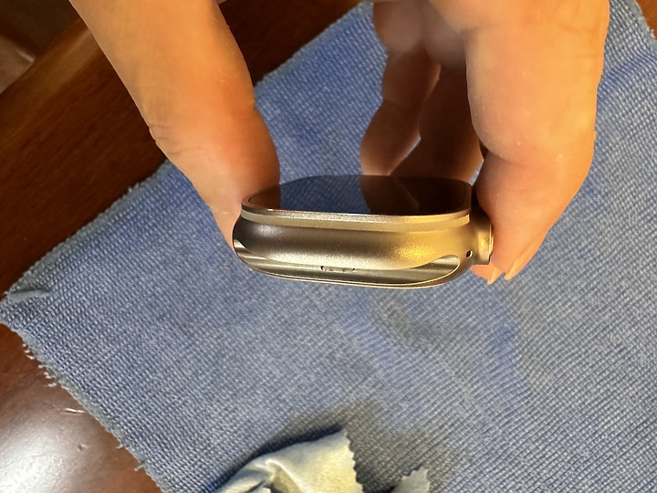 Apple Watch ultra 外殼那圈…..