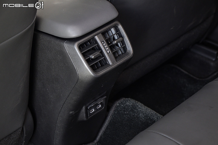 Lexus UX 250h 新年式試駕｜影音系統再升級，發揮最強親和力！