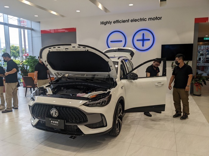 HS PHEV展間看車心得