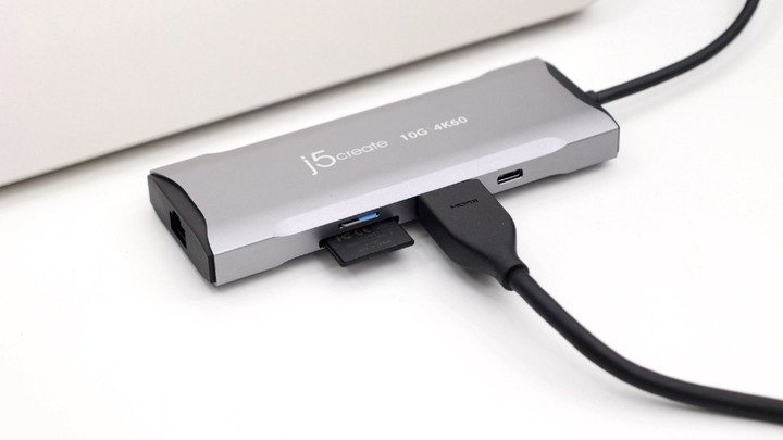 一個月心得，換到 MacBook Air M2 的主觀感受和小細節。搭配 j5create JCD393 連接 4K 60Hz 螢幕