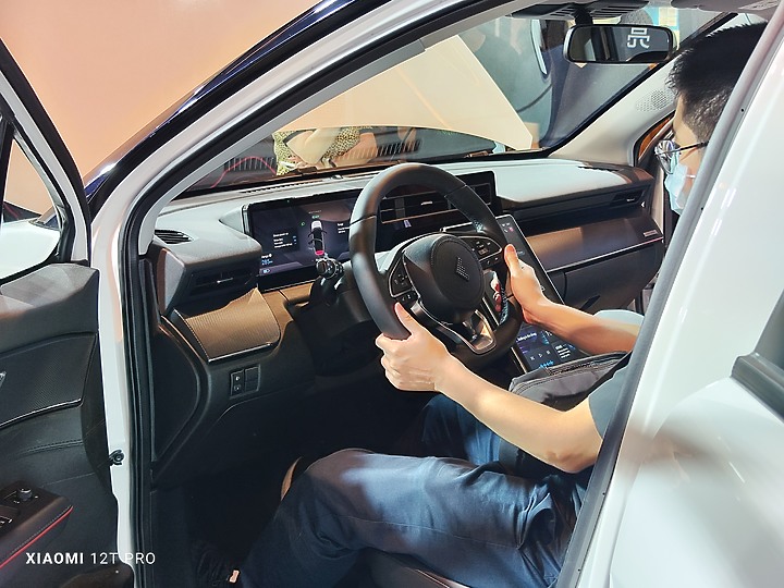 【Xiaomi 12T Pro】 開箱 + 實拍分享 + 體驗會～享受年輕人的第一個兩億！