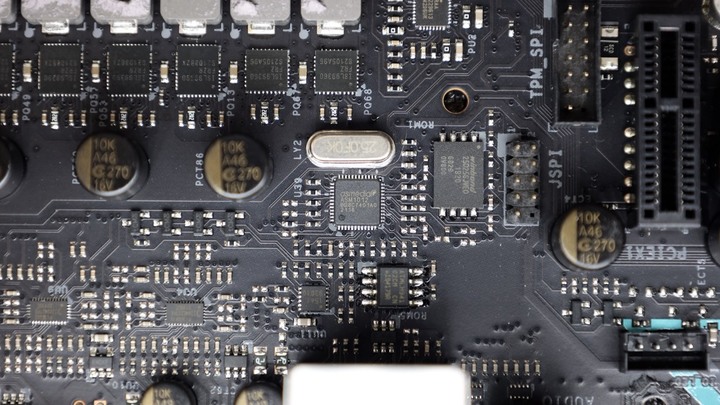 點我看大圖 B650E 放在 M-ATX 會擦出什麼火花?R5 7600X 搭配 BIOSTAR B650EGTQ 開箱