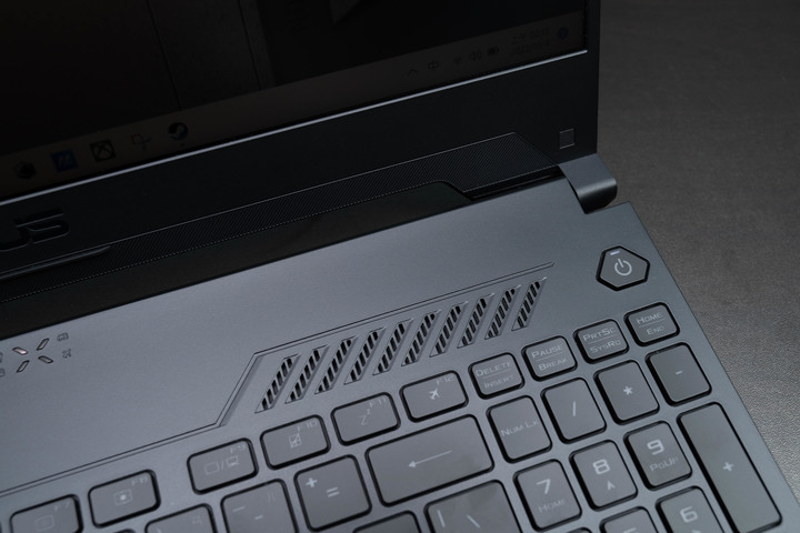 平價入門優選，ASUS TUF Gaming DASH F15 FX517ZC 電競筆電開箱測試