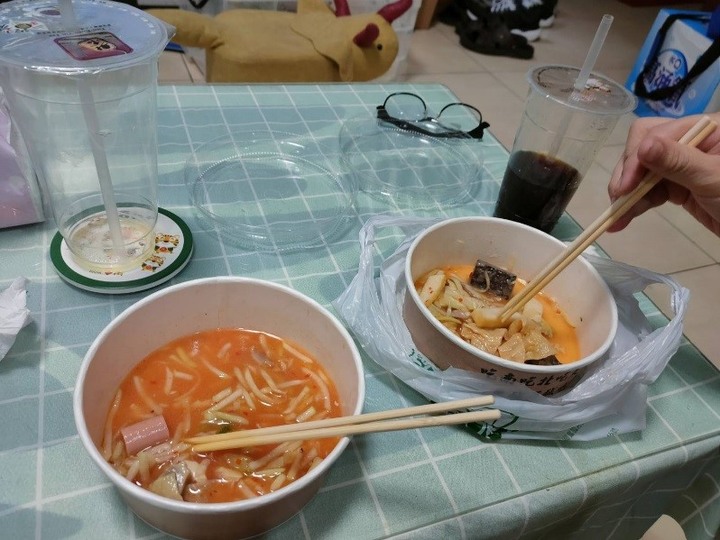 鹹東鹹西鹹水雞