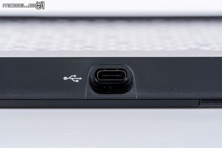 CORSAIR K100 AIR 無線機械鍵盤開箱試用 以超輕薄設計搭配 ULP 機械軸創造流暢輸入體驗