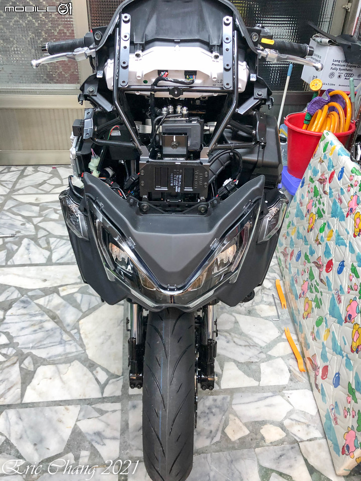 點我看大圖 我的白色彗星二代 SYM MAXSYM TL