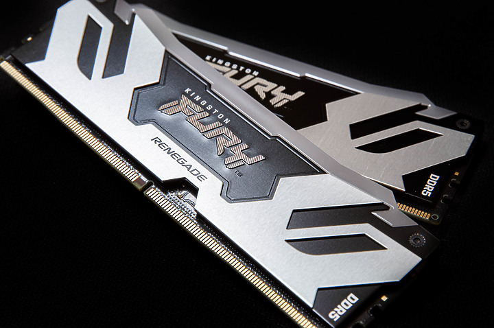 點我看大圖 「Kingston FURY Renegade RGB DDR5記憶體 6400C32」 - 不慎發病開箱文。