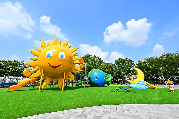 崁頂環保共融公園2022年10月14日開幕使用，歡迎大家來崁頂玩！