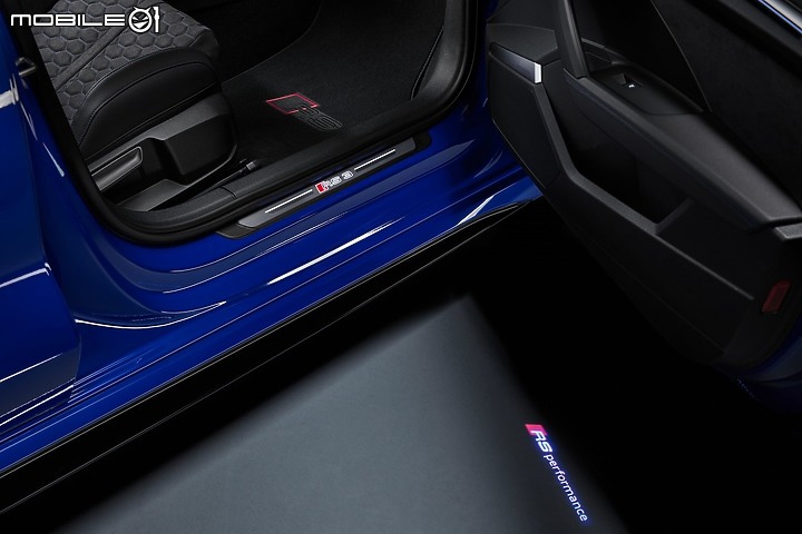 【海外新訊】馬力再上調、極速衝300km/h！Audi推出限量版RS 3 performance edition