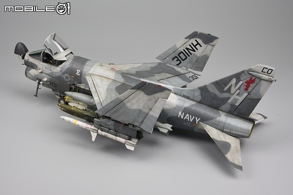 [模型製作記] 1/32 A-7E 戰鬥紅雞