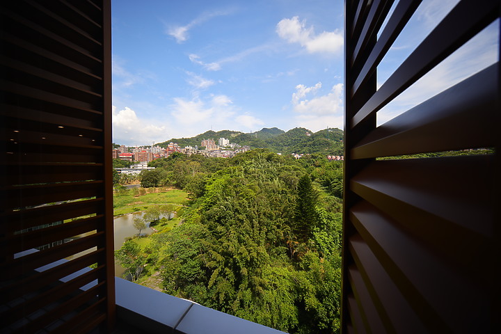 LAOWA FFII 12-24mm f/5.6 C-Dreamer 評測報告|同時滿足便攜與超廣角的需求!