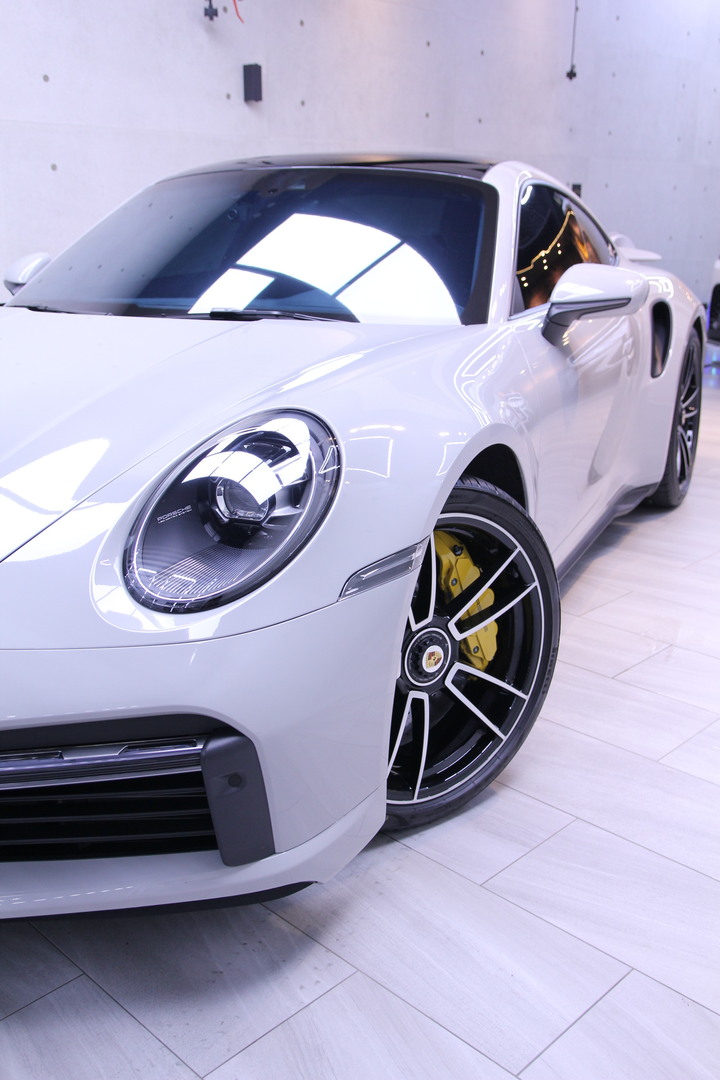 Porsche x 3M烤漆保護膜高光200 (犀牛皮)開箱