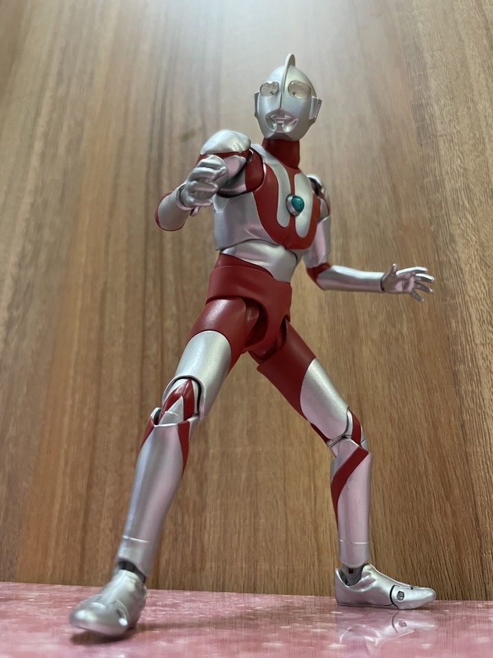 吉田 真骨雕