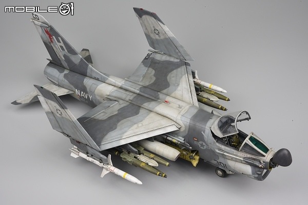 [模型製作記] 1/32 A-7E 戰鬥紅雞