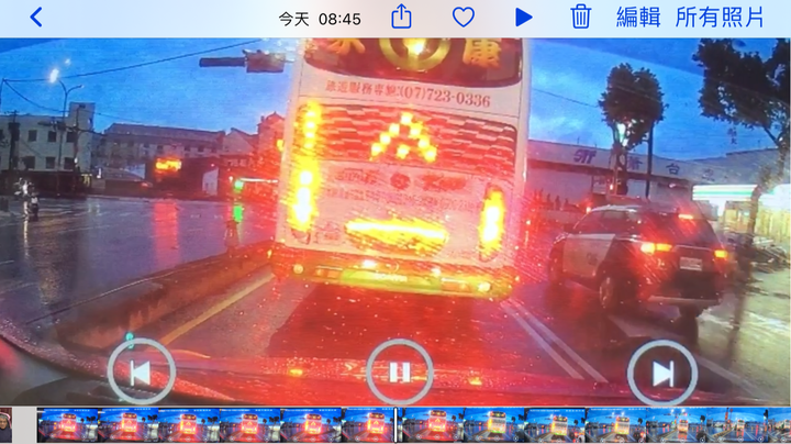 米漿車主走直行車道違規左轉