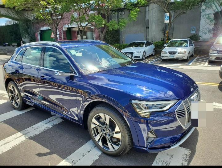 Audi e-tron 55 advanced 交車分享