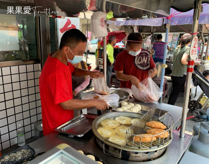 彰化美食-煎餅外皮酥脆的口感，甜鹹合宜的內餡，在地幸福的美味