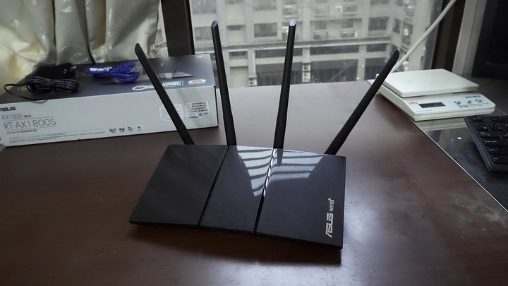 【開箱】入門路由器輕鬆上網無煩惱~ ASUS RT-AX1800S輕開箱