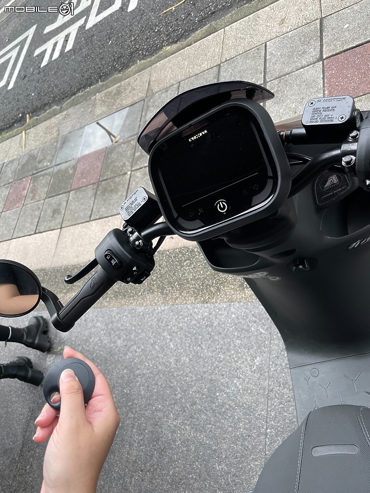 <試乘體驗心得> 宏佳騰智慧電車 Ai-1 Ultra Belt @台北信義宏佳騰智慧電車